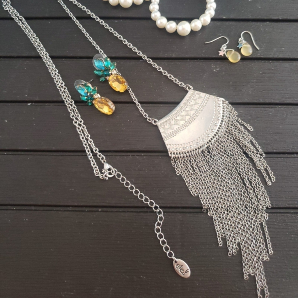 5 For $20 Bundle Necklace And 3 Earrings Pearl Hoop Dangle Sparkle Long
